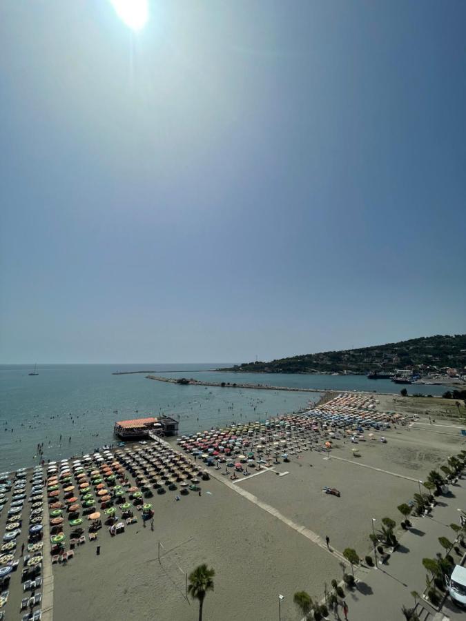 Hotel Fredi *