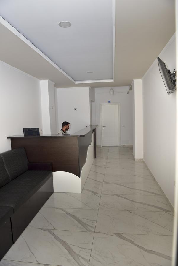 Hotel Fredi *