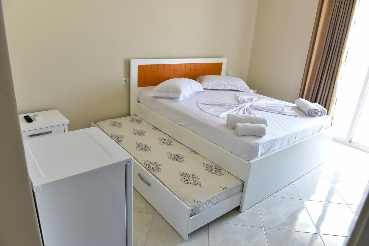 Hotel Fredi Shëngjin